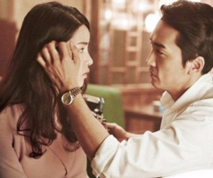 Sau 3 tháng ly hôn, tôi không kìm được nhắn tin cho vợ cũ, thấy cô ấy trả lời tôi bật khóc