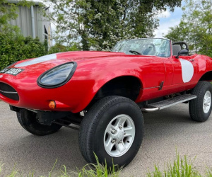 Xế cổ Jaguar E-Type hàng hiếm độ khung gầm Range Rover