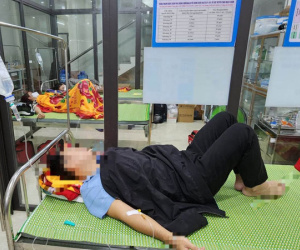 Nấu cỗ cưới cạnh chuồng gà, 48 người bị ngộ độc sau khi ăn
