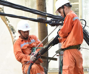 Một số khu vực ở Hà Nội phải ngừng cấp điện khẩn cấp