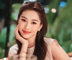 Tuổi 32 của Đặng Thu Thảo sau 2 lần sinh nở: Minh chứng 'thần dược' nhan sắc của người phụ nữ là gia đình viên mãn