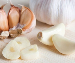 Nam giới ăn tỏi mỗi ngày sẽ có nhiều thay đổi bất ngờ sau 2 tháng