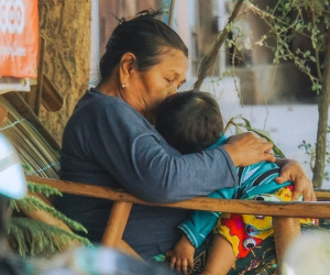 Vợ chồng ở Hà Nội ly hôn, bố mẹ chồng đòi con dâu 1 tỷ tiền chăm cháu, ở trọ