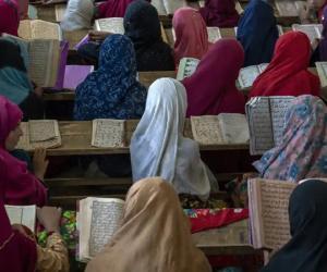Gần 80 nữ sinh ở Afghanistan nghi bị đầu độc