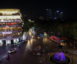Nhiều tuyến đường, tòa nhà cao tầng ở Thủ đô tối sầm vì cắt giảm tiêu thụ điện