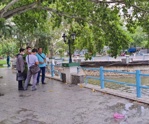 Kinh hãi phát hiện thi thể nữ giới phân hủy dưới hồ ở công viên