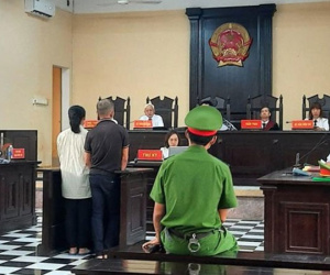 Làm ăn thua lỗ, vợ chồng bàn mưu tính kế lừa 19,6 tỷ để trả nợ