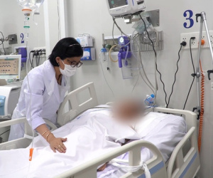 Ăn nấm xào mướp, chồng chết, vợ nguy kịch