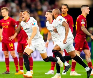 Kịch bản cay đắng Serie A: Từ mơ ăn 3 đến nguy cơ tay trắng