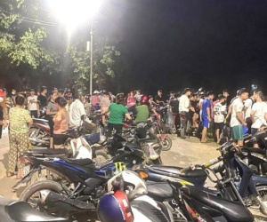 Lên cơn cuồng ghen, chồng đâm vợ nguy kịch rồi phóng hỏa đốt nhà hàng xóm