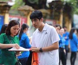 Gần 105.000 thí sinh Hà Nội làm thủ tục dự thi lớp 10