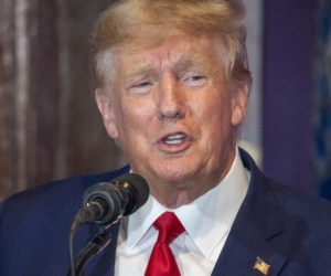 Ông Trump tiếp tục bị truy tố 37 tội danh