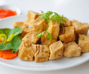 Nam giới ăn nhiều đậu phụ, rau răm có bị yếu sinh lý?