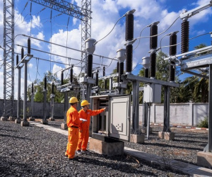 Hơn 10 năm 10 lần tăng giá điện, EVN kinh doanh lỗ lãi thế nào?