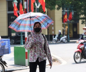 Đợt nóng gay gắt ở miền Bắc, miền Trung kéo dài đến bao giờ?