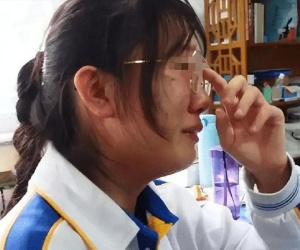 'Chắc là bài thi của con bị tráo rồi' - Câu chuyện của một nữ sinh vừa đáng thương vừa đáng trách