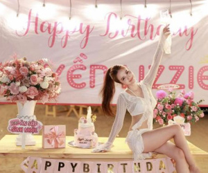 Huyền Lizzie diện set đồ gợi cảm, đón sinh nhật bên Đình Tú và hội bạn thân nổi tiếng