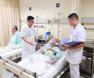 Người đàn ông bị lợn cắn dương vật và tinh hoàn