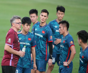 Thêm 2 cầu thủ chia tay đội tuyển Việt Nam trước thềm thi đấu giao hữu