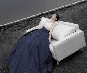 Khán giả lo Hà Hồ sắp mất hit Cô Đơn Trên Sofa: MV đầu tư khủng vẫn thua lượt view bản cover, dàn thí sinh Vietnam Idol đua nhau chọn hát