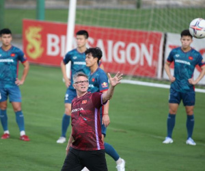 Tuyển Việt Nam đấu Hong Kong: HLV Troussier gây bất ngờ