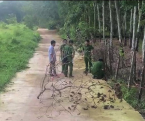 Lấy lời khai mẹ của bé sơ sinh tử vong, thi thể mất một chân ở Bình Phước
