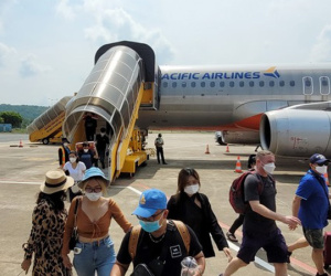 Tăng trần giá vé máy bay bao nhiêu là hợp lý?