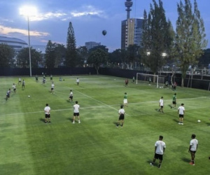 Tuyển Indonesia che vải đen để giấu bài trước Argentina?