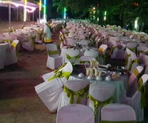 Trúng số độc đắc 16 tỷ đồng, người đàn ông mở đại tiệc 200 mâm cỗ giữa nghĩa trang để tán lộc