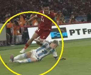 Bị vào bóng nguy hiểm từ phía sau, sao MU cay cú trả đũa hậu vệ Indonesia