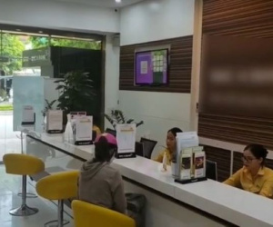 Khách run rẩy khi rút gần 1 tỷ, nhân viên ngân hàng báo án ngăn chặn vụ lừa đảo