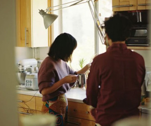 'Biếu nhà vợ 20 triệu/ tháng' nhưng vợ chồng trẻ vẫn mâu thuẫn vì một lý do