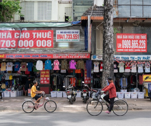 Đằng sau những mặt bằng tiền tỷ dán đầy biển cho thuê
