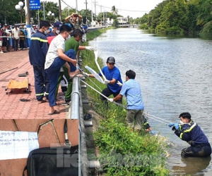 Phát hiện thi thể phụ nữ dưới rạch Cầu Ngang ở Bình Dương