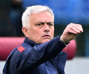 Nhận án phạt nặng, Mourinho tung đòn đáp trả UEFA