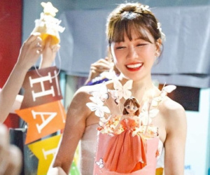 Trấn Thành viết tiếng Hàn mừng sinh nhật Hari Won nhưng bị fan phát hiện sai chính tả