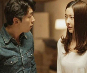 Thấy vợ đi chơi với người đàn ông khác, chồng lén lút xét nghiệm ADN với con gái và cái kết bất ngờ