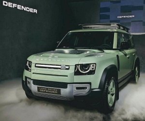 Land Rover Defender bản kỷ niệm 75 năm ra mắt