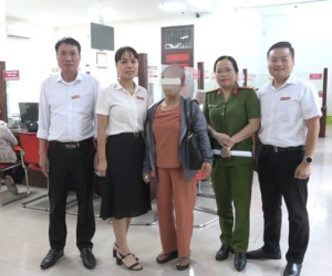Đến lượt những kẻ lừa đảo... cay đắng vì bị chặn nhận chuyển khoản bạc tỷ ngay tại ngân hàng