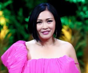 Ca sĩ Phương Thanh suốt bao năm đi diễn, chỉ mặc quần jean áo thun lên sân khấu là có lý do