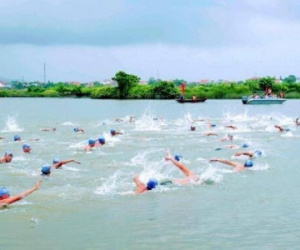 Nam sinh lớp 12 tử vong khi tham gia giải bơi vượt sông truyền thống