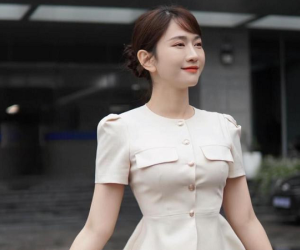 Lê Bống bật khóc: 'Ngày 30 Tết cả nhà tôi ngập trong nước cống'