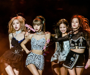 Thu hơn 200 tỷ đồng/đêm biểu diễn, BlackPink giàu cỡ nào?