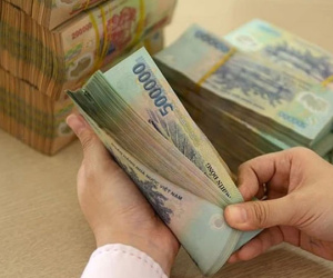 Tiền gửi ngân hàng đang chảy sang chứng khoán?