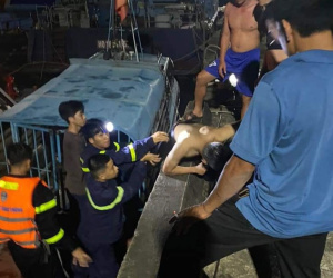Nam thanh niên gieo mình xuống sông rồi vùng vẫy kêu cứu