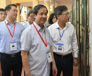Liên tục nghi lọt đề, Bộ trưởng Nguyễn Kim Sơn chỉ đạo khẩn