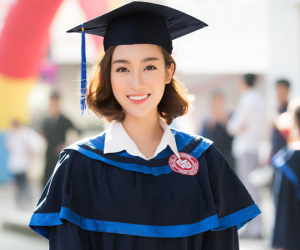 Là nàng Hậu có học vấn 'khủng', Đỗ Mỹ Linh được thầy cô và bạn bè nhận xét thế nào?