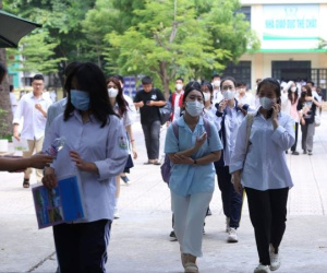 Thí sinh 'ngợp' với những câu cuối trong đề thi tổ hợp Khoa học tự nhiên