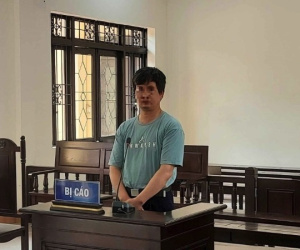 Mang án tù vì không giao con cho vợ cũ