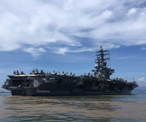 Tàu sân bay USS Ronald Reagan rời Đà Nẵng
